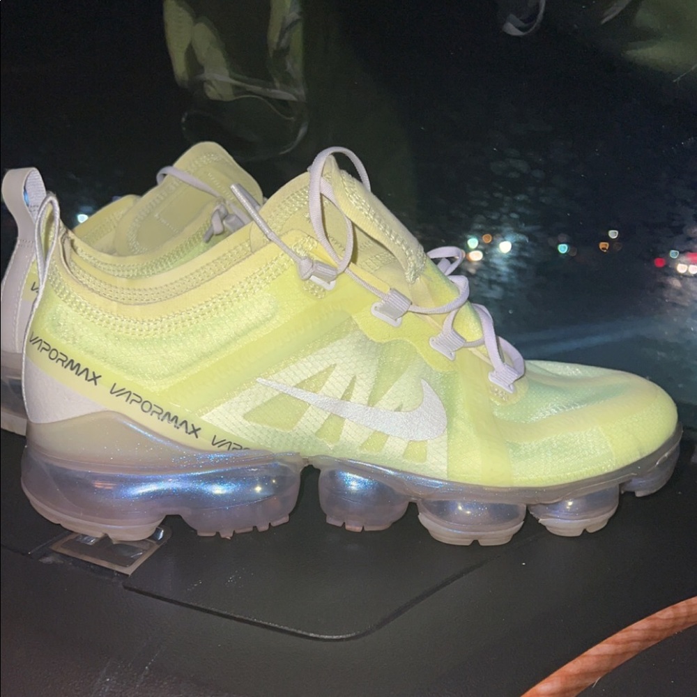 Vapor max size 9.5